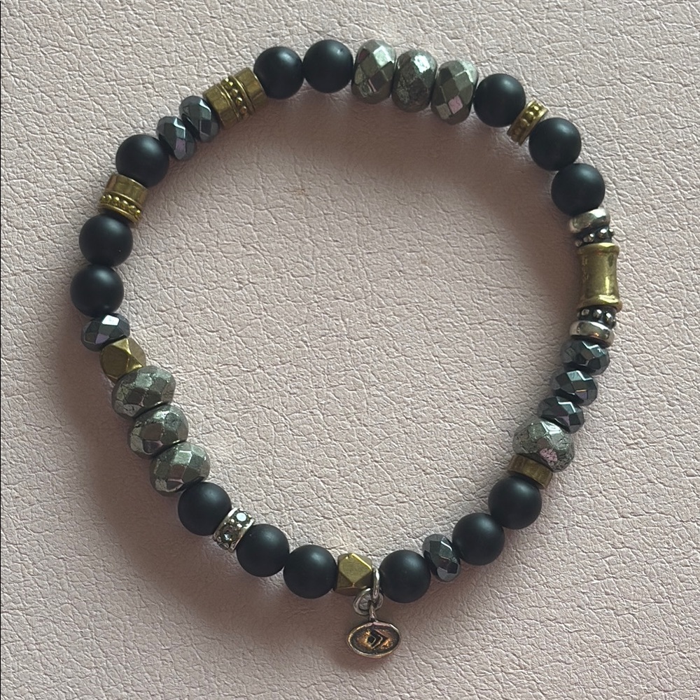 SILPADA “Sightseer Stretch” bracelet. Fits 7” wrist.
